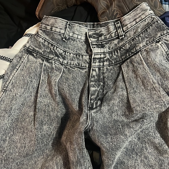 Vintage Lee Made in USA “Mom” High waisted Jean button fly - Picture 10 of 10